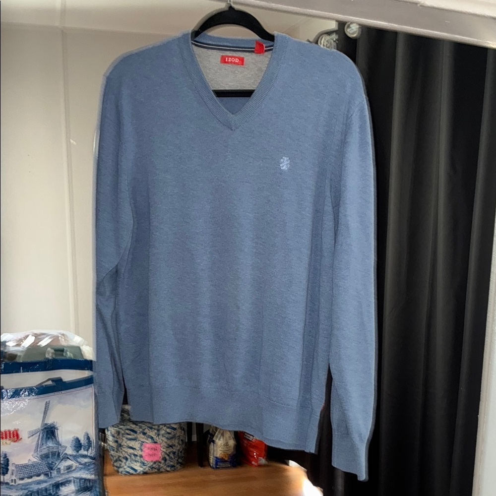 Izod Blue V-Neck Sweater Classic Knit Design